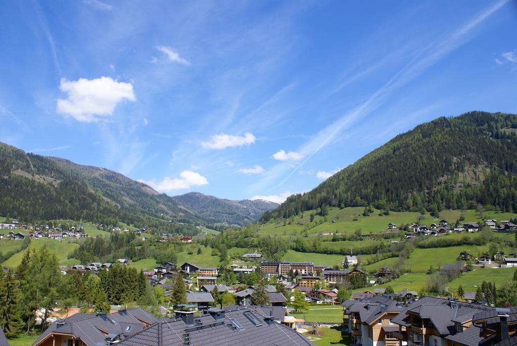 Haus Im Turm Apartment Bad Kleinkirchheim Exterior foto